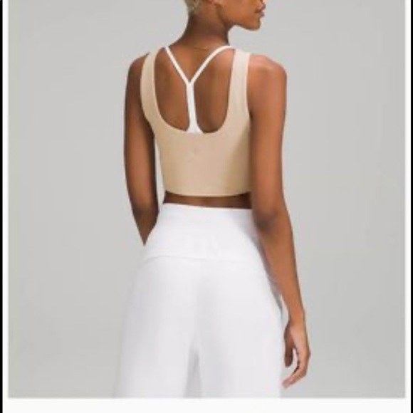 BNWT Lululemon LA front cut out crop tank - Picture 2 of 4
